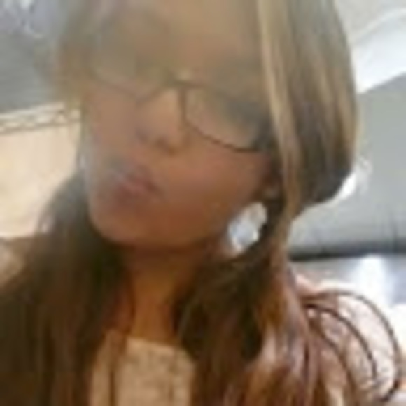 Meet your Posher, Ruby - Picture 1 of 1